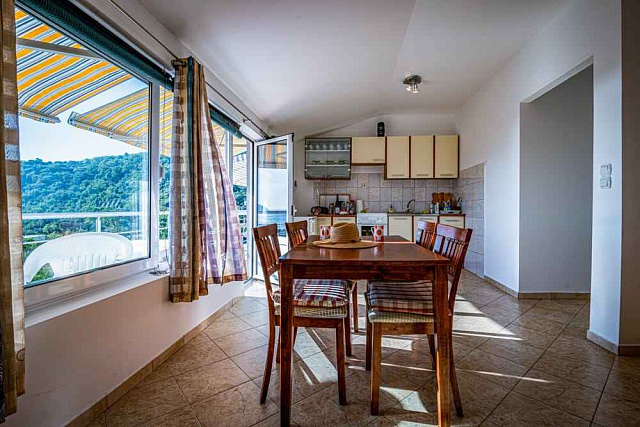 Vierstöckiges Haus in Sutomor mit wunderschönem Meerblick — photo 11